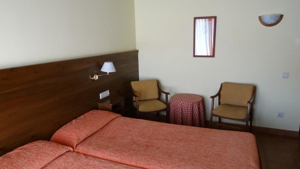 Hotel Pla Del Pi Prats I Sansor 部屋 写真
