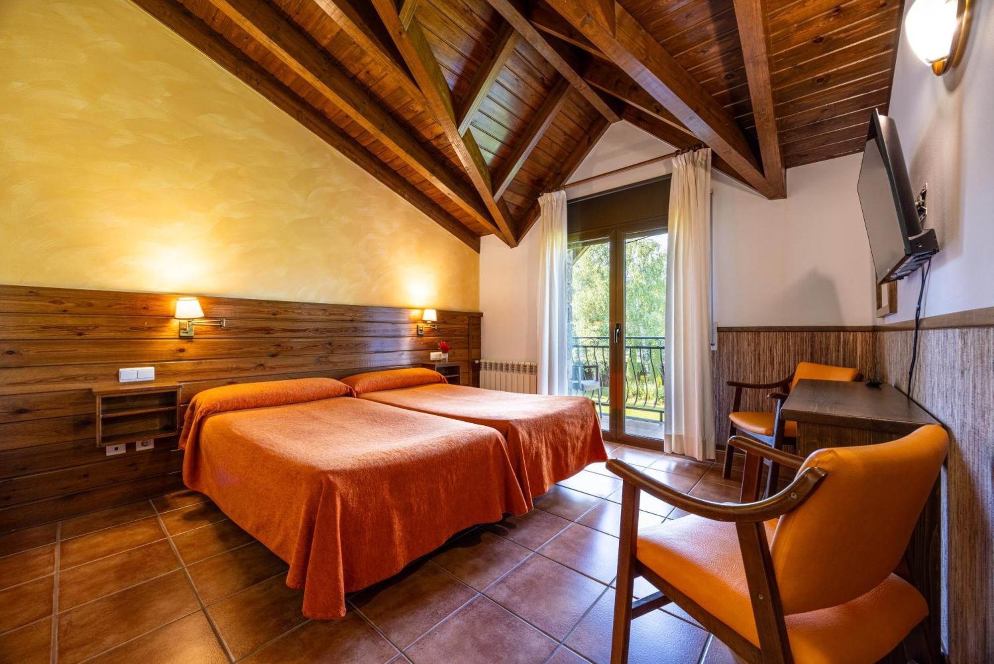 Hotel Pla Del Pi Prats I Sansor エクステリア 写真